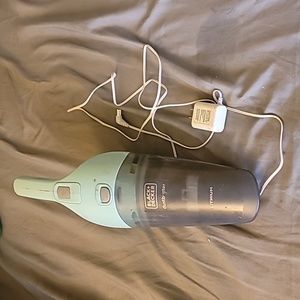Portable handheld dustbuster